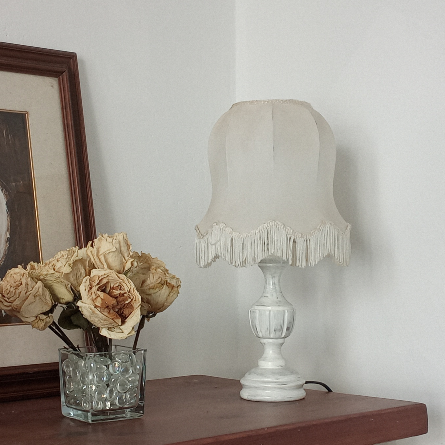 Lampade da comodino in legno con paralume in tessuto naturale