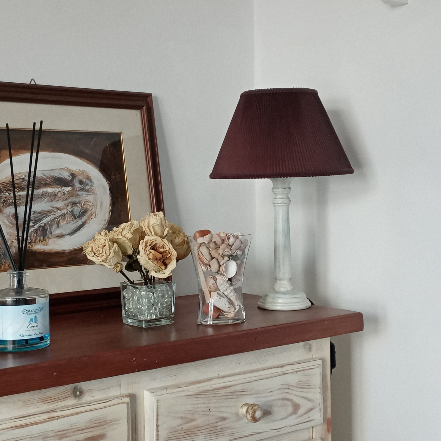 Lampade in legno da comodino – base in legno decapato e paralume in tessuto naturale