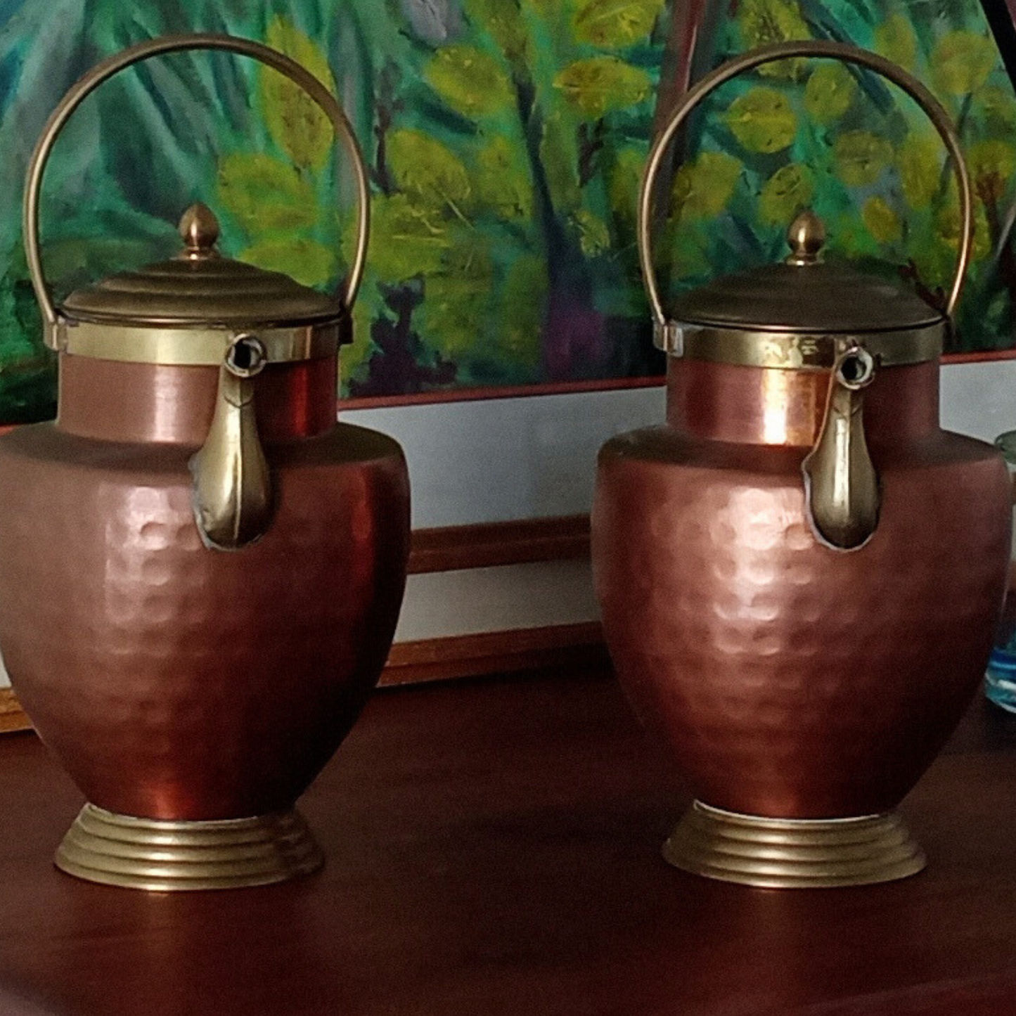 Coppia di Mezzina Toscana in Rame Martellato con Dettagli in Ottone – Artigianato Italiano